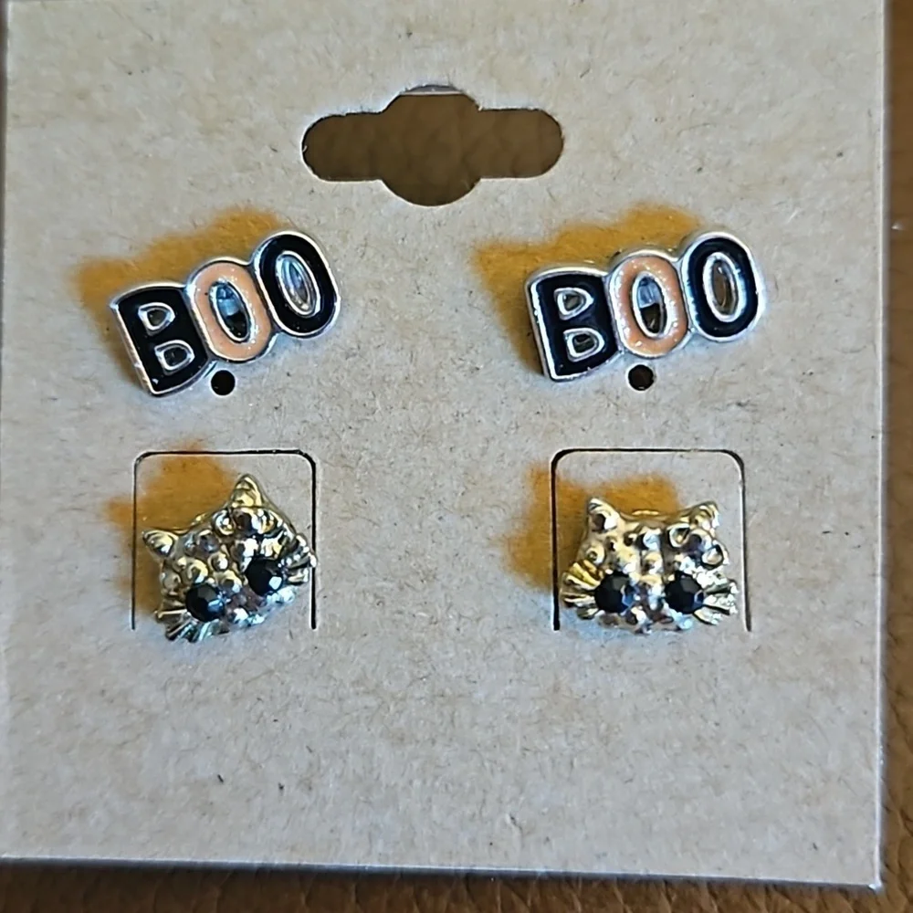 3/$30 Vintage Halloween Cat Boo Post Earrings